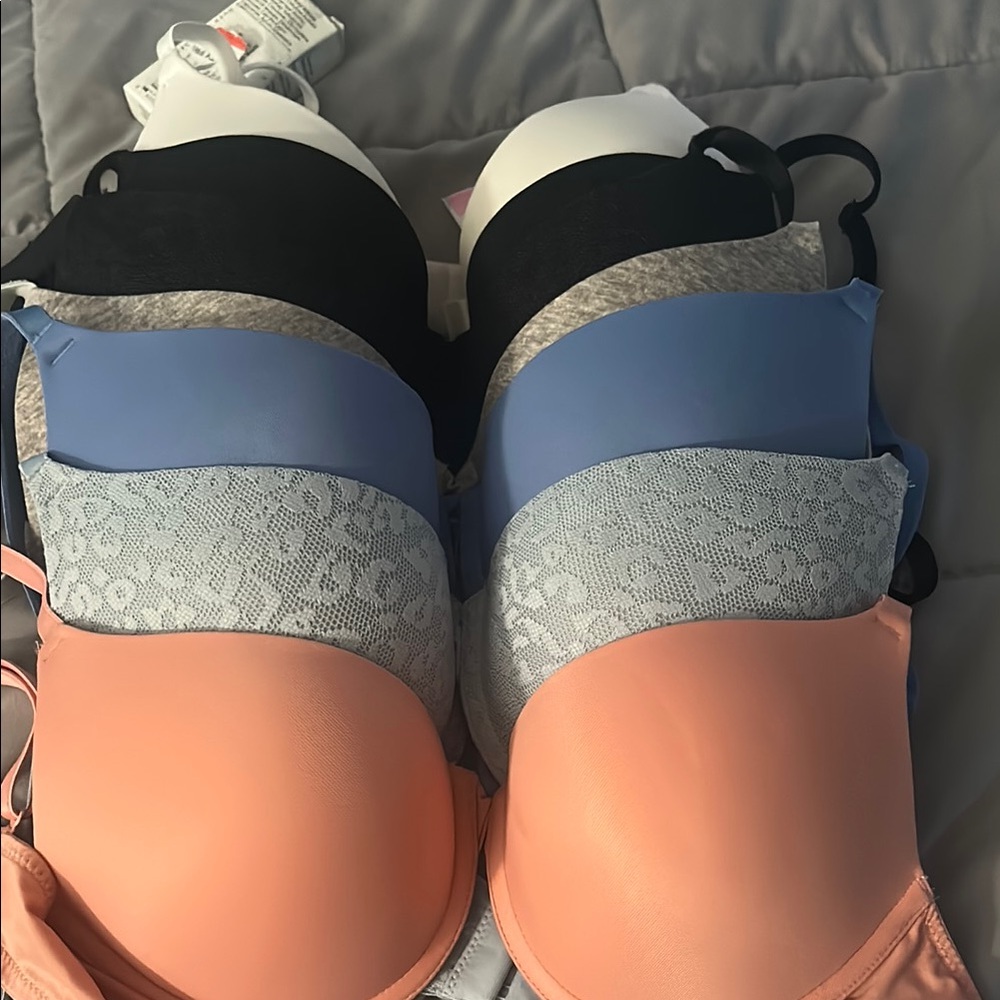 PINK Victoria's Secret Black and Gray Lace Bras (7 total) will sell separately